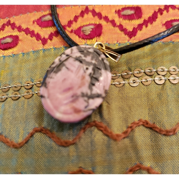 Scarab Amulet Pendant Necklace Rhodonite NWT - Picture 4 of 10